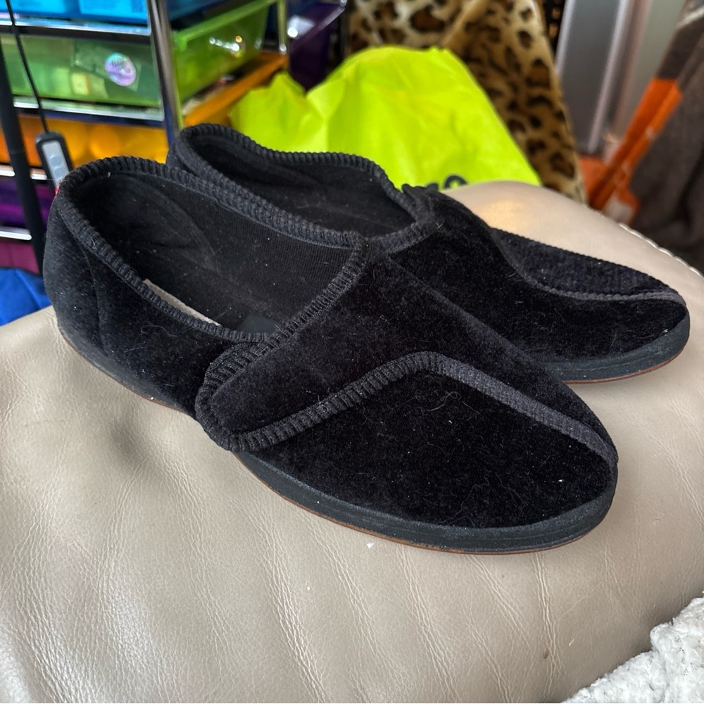 Foamtreads Women's Black 'Jewel'  Slip-On Slippers Size 7.  Excellent Condition